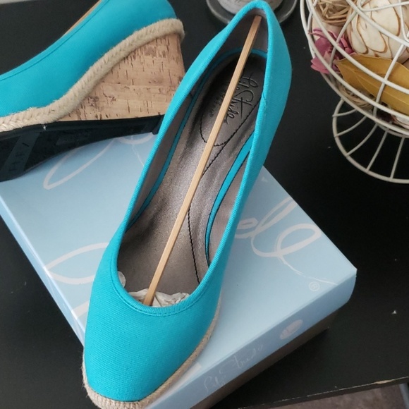 Life Stride Blue Canvas Shoes - Picture 6 of 8